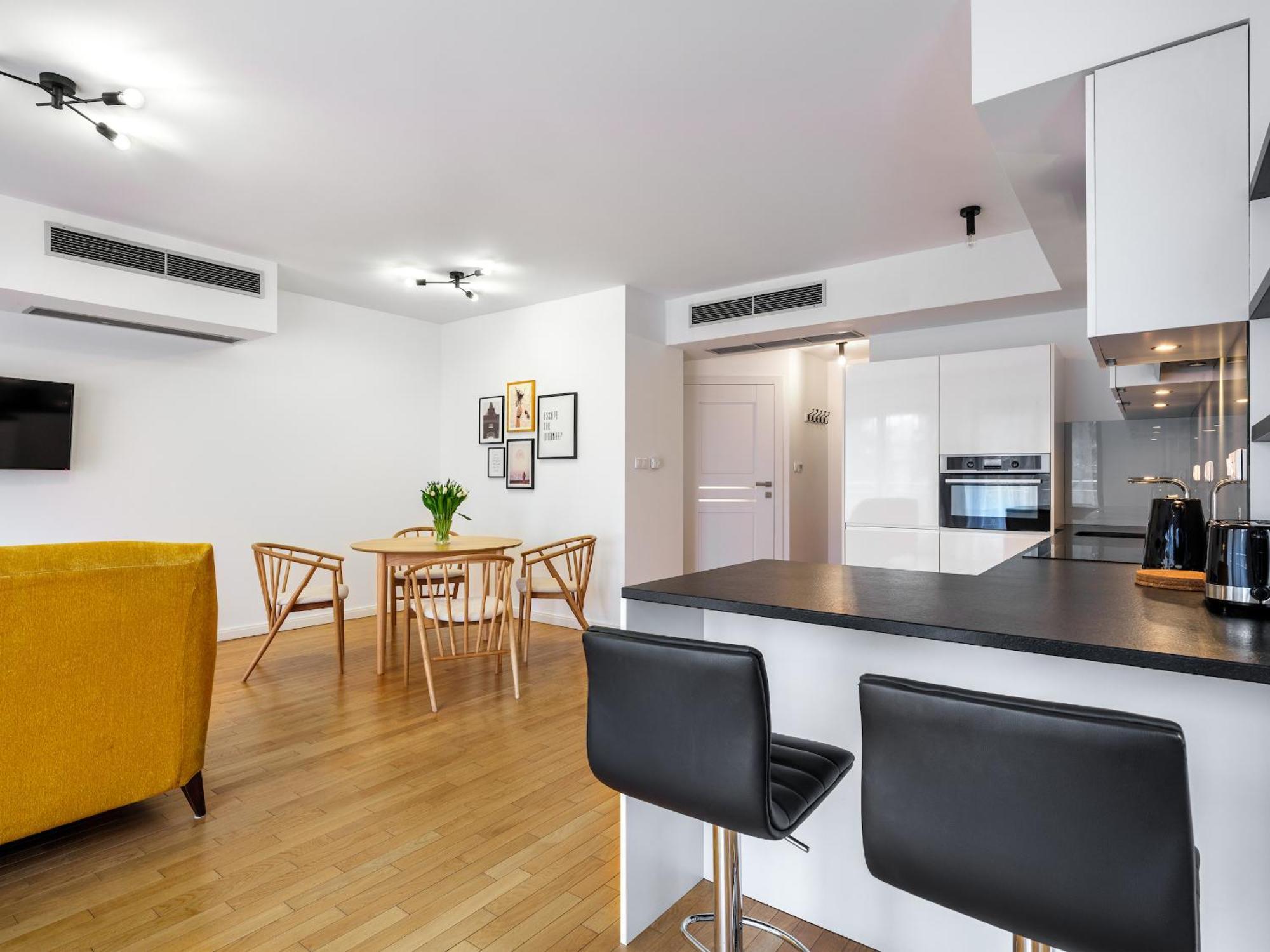 Apartamento Modern W. Parking By Tyzenhauz