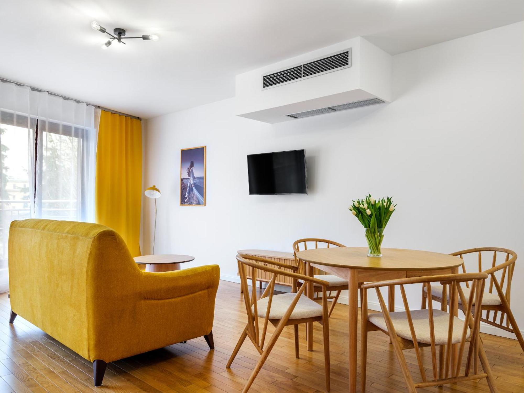 Modern W. Parking By Tyzenhauz Cracovia