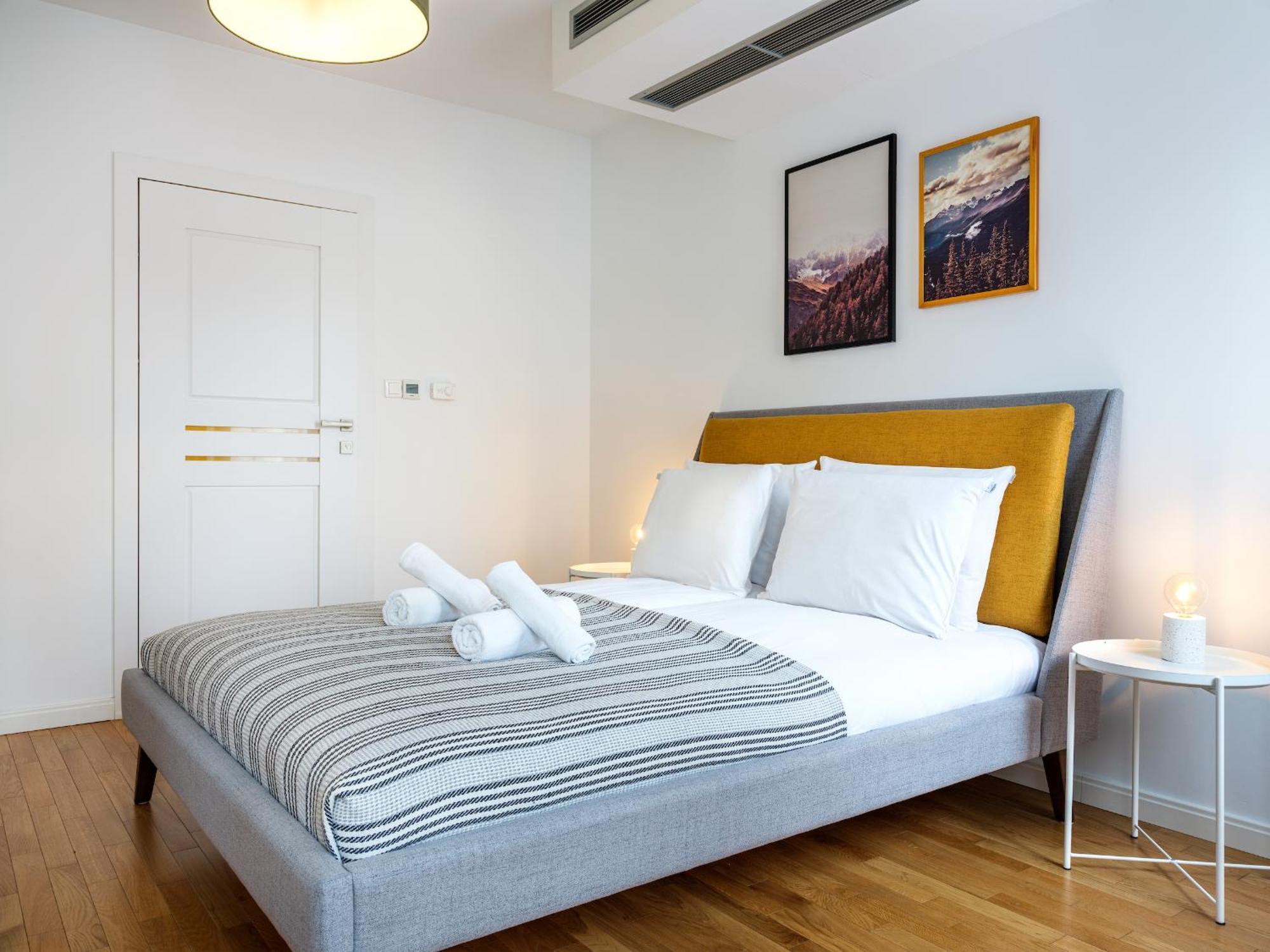 Apartment Modern W. Parking By Tyzenhauz *